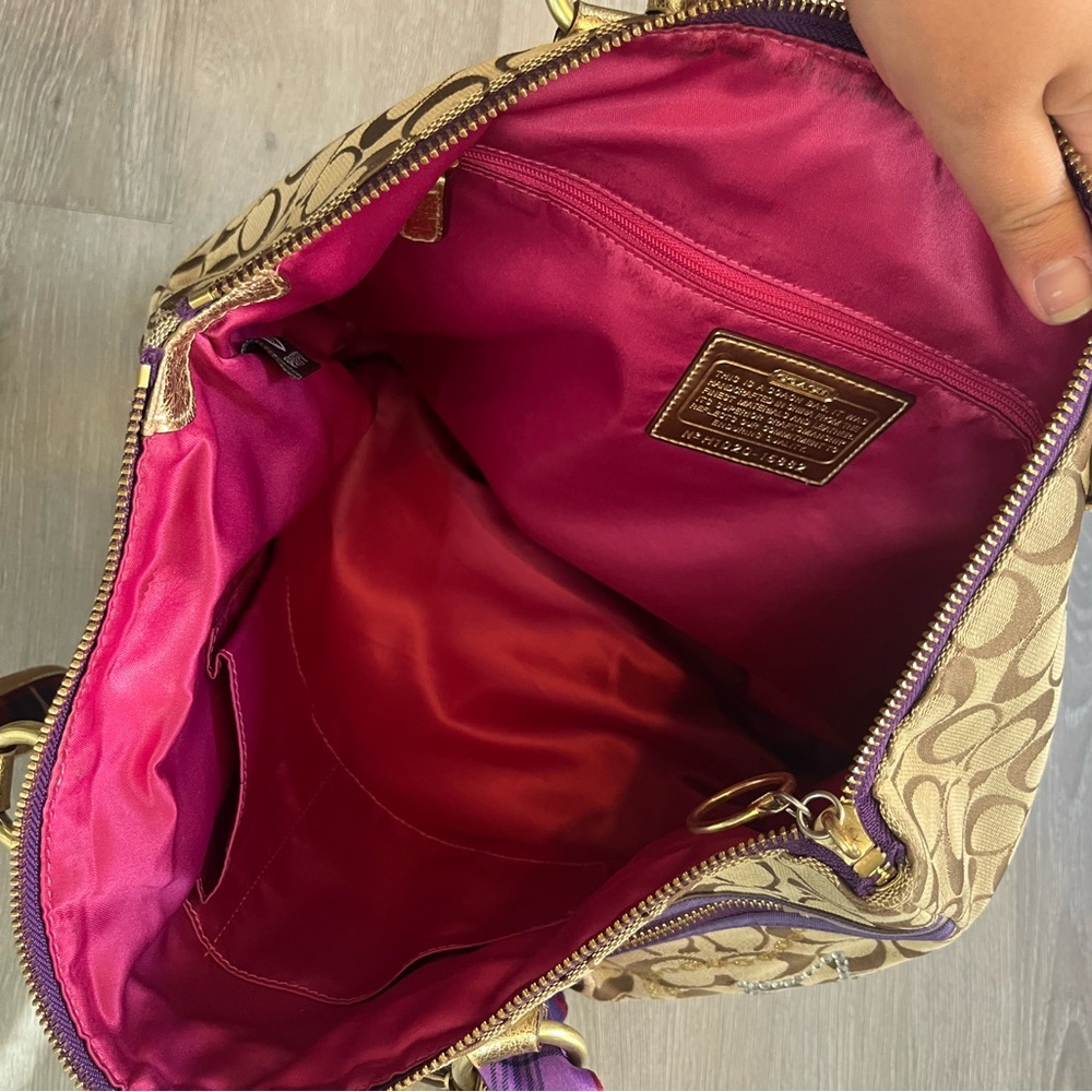 Coach Tan and Gold Signature Shoulder Bag - Picture 10 of 12